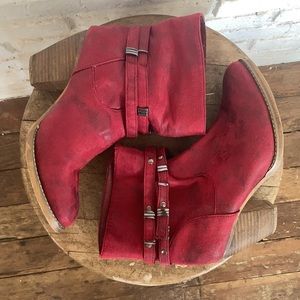 Distressed Fuchsia Healed Ankle Boots, iHeart Collection, Size 9